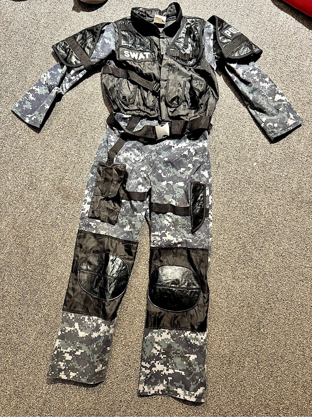 Teetot & Co. Inc. SWAT Police Officer Costume. Boys 7-8